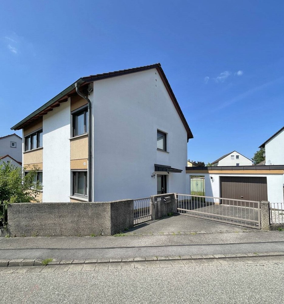 3 Schlafzimmer Haus in Roth, Germany, Nr. 352722