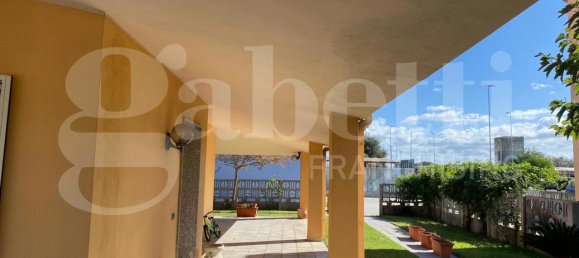 5 rooms Villa in Oristano, Italy No. 35388 5