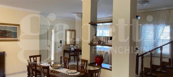 5 rooms Villa in Oristano, Italy No. 35388 11