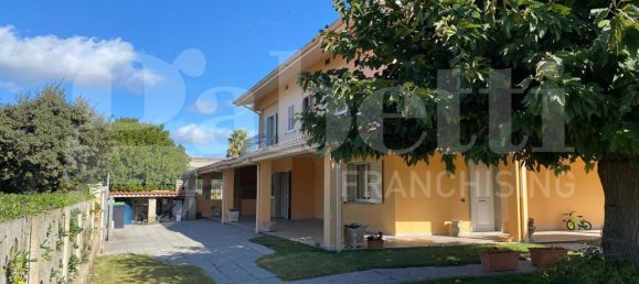 5 rooms Villa in Oristano, Italy No. 35388 6