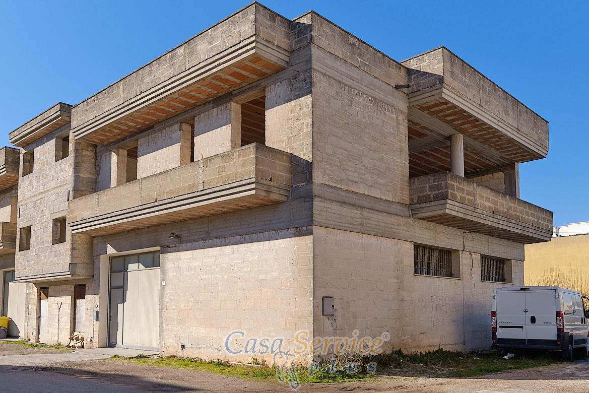 Casa de 5 habitaciónes en Aradeo, Italy No. 237697