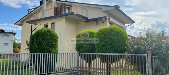 2 غرف نوم منزل ذو طابقين في Montebello Vicentino, Italy رقم 340983 31