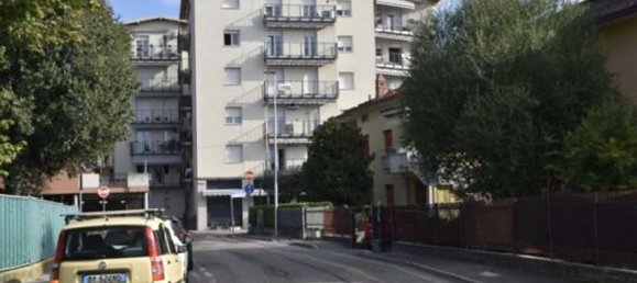 2غرفة شقة في Osio Sotto, Italy رقم 4880 25