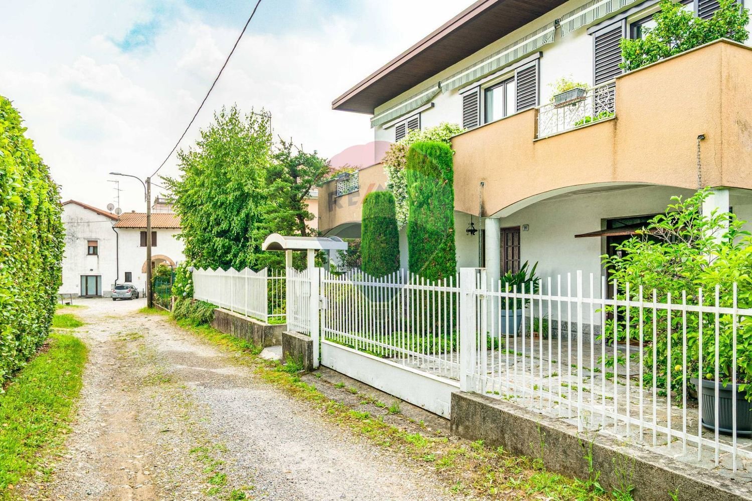 6-Zimmer Villa in Gallarate, Italy, Nr. 310613