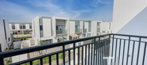 3 bedrooms Townhouse in Dubai Land, UAE No. 30632 8