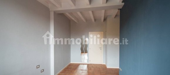 Квартира с 2 спальнями в Гуссаго, Италия № 220501 13