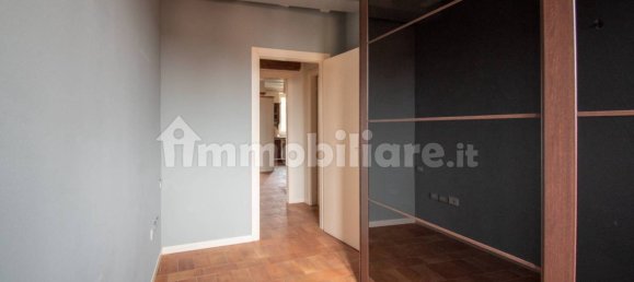 Квартира с 2 спальнями в Гуссаго, Италия № 220501 17