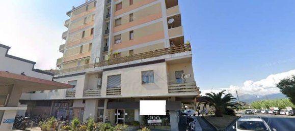 2 bedrooms Apartment in Viareggio, Italy No. 263723 2