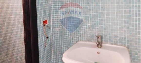 Коммерческая недвижимость 470м² в Бари, Италия № 54919 7