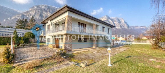 4 bedrooms House in Bernin, France No. 201881 2