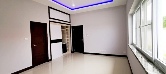 3 Schlafzimmer Cafe / Restaurant in Bang Sare, Thailand, Nr. 3304 18