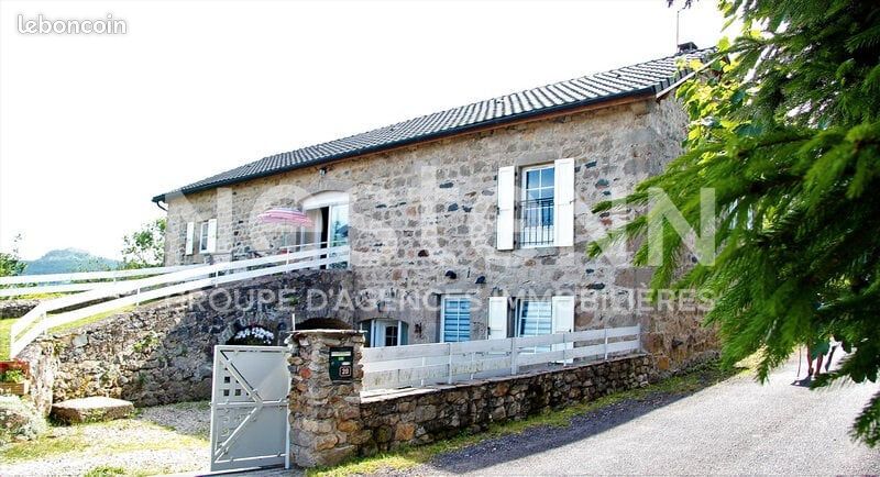 3 bedrooms House in Saint-Jeures, France No. 203603