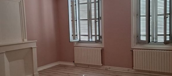 Casa de 3 dormitorios en Saint-Jean-d'Angely, France No. 319877 8