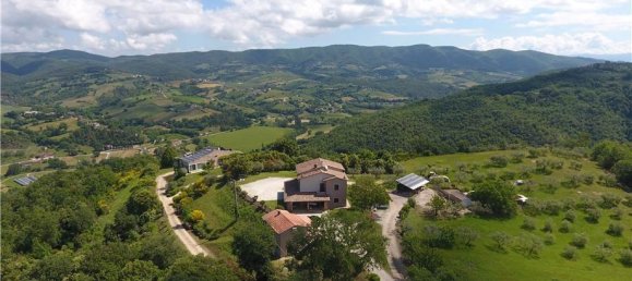 5 Schlafzimmer Villa in Collazzone, Italy, Nr. 358186 12