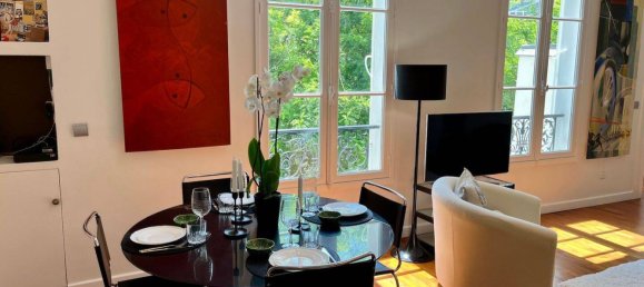 2 bedrooms Apartment in Paris, France No. 326848 3