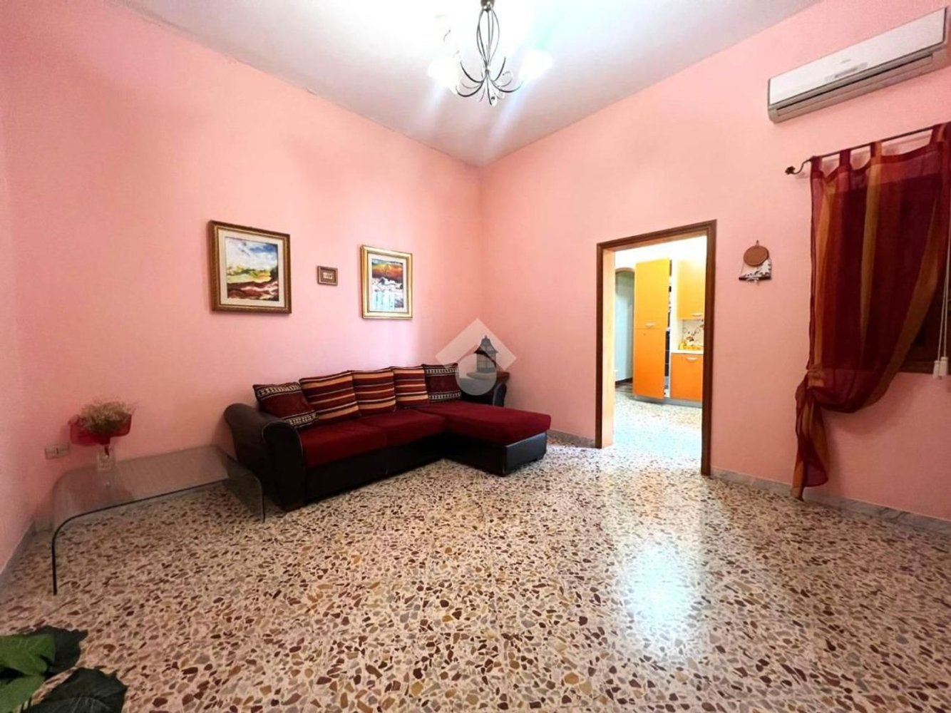 Casa de 2 habitaciónes en Mesagne, Italy No. 268060