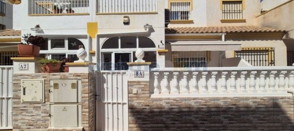 3 غرف نوم تاون هاوس في Alicante, Spain رقم 182817 2