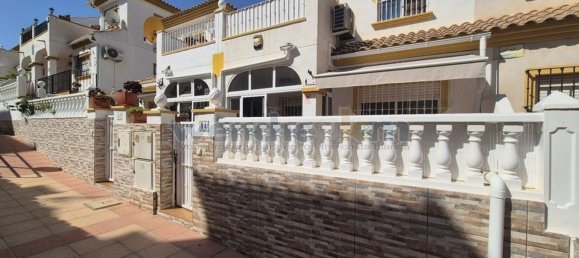 3 غرف نوم تاون هاوس في Alicante, Spain رقم 182817 4