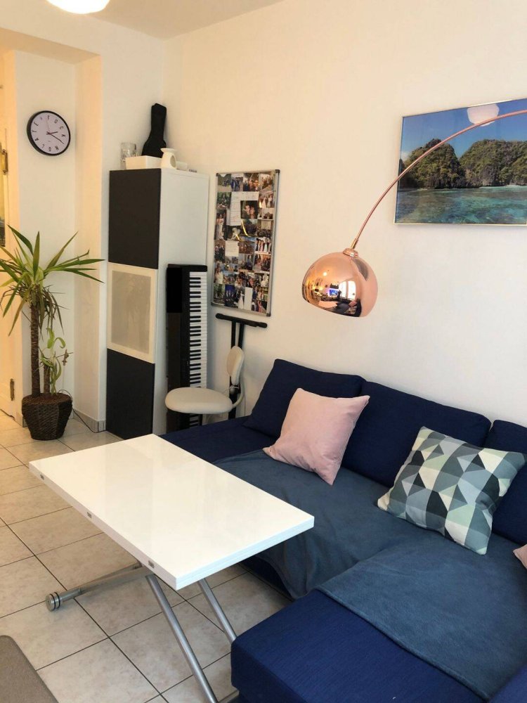 Studio in Paris, France No. 328030