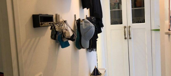 Studio in Paris, France No. 328030 5