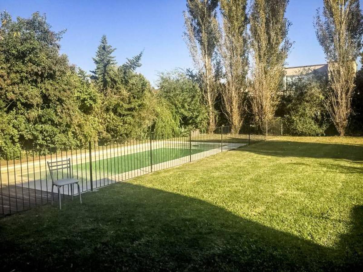 4 bedrooms House in Pilar, Argentina No. 77042