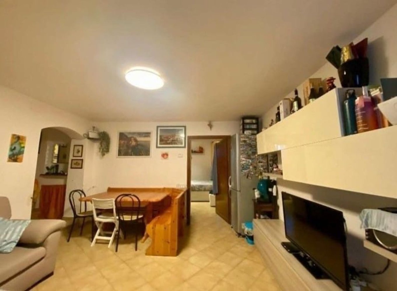 3 rooms Apartment in Capraia e Limite, Italy No. 257028