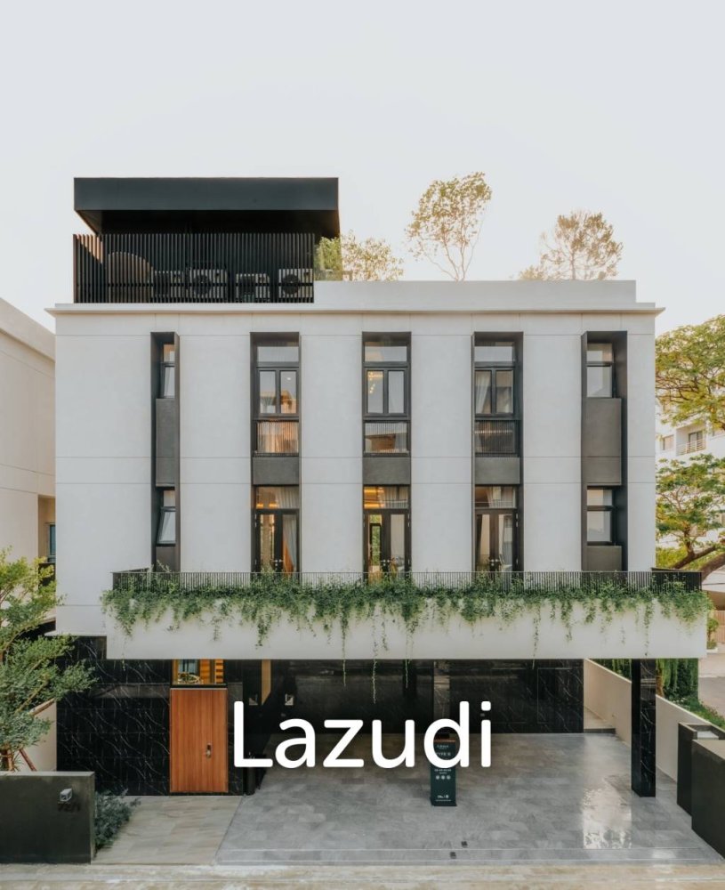 4 bedrooms Cafe / restaurant in Bangkok, Thailand No. 23586