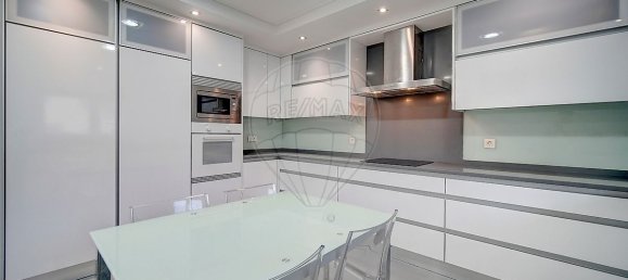 5 Schlafzimmer Haus in Rio de Mouro, Portugal, Nr. 46118 11