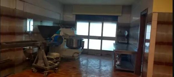 1 room Commercial property in L'Aquila, Italy No. 173554 2