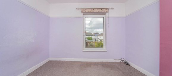 House in Bridgend, United Kingdom No. 2662 8