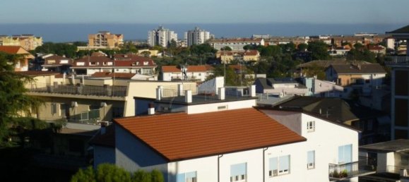 Квартира с 6 комнатами в Ланчано, Италия № 123621 24