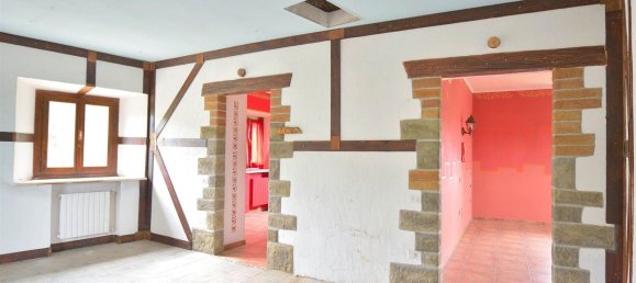 30 rooms House in Montefiorino, Italy No. 206931 40