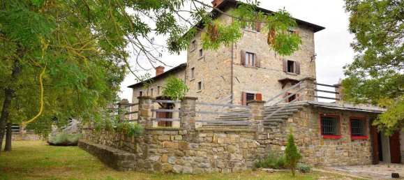 30 rooms House in Montefiorino, Italy No. 206931 6