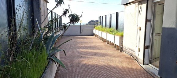 Apartamento de 2 dormitorios en Genoa, Italy No. 337236 2