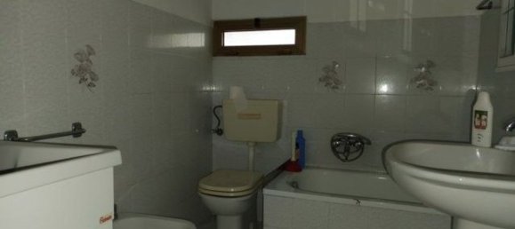 6 غرف نوم منزل في Pratella, Italy رقم 325663 12