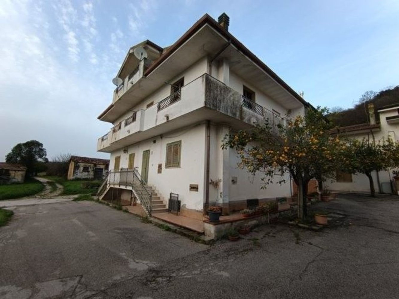 6 غرف نوم منزل في Pratella, Italy رقم 325663