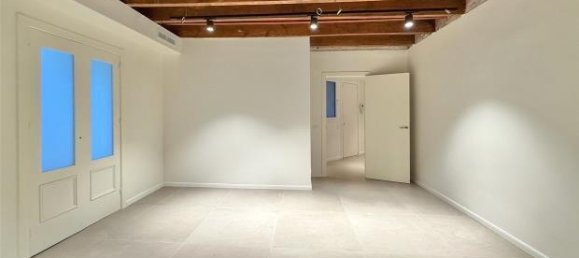 Квартира с 3 спальнями в Эшампле, Испания № 182327 24