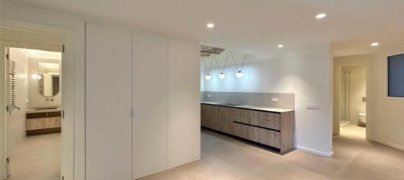 Квартира с 3 спальнями в Эшампле, Испания № 182327 12