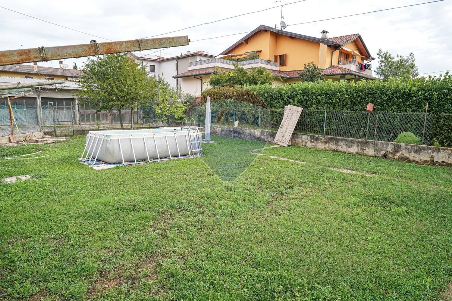 3 Schlafzimmer Wohnung in Comun Nuovo, Italy, Nr. 361125