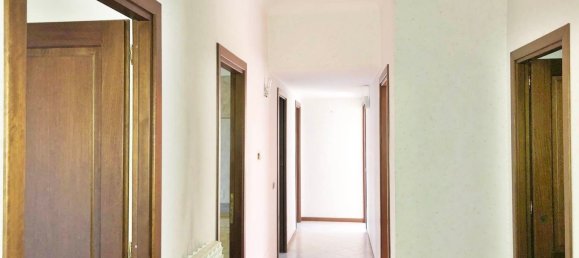 4 rooms Apartment in Rome, Italy No. 45564 4