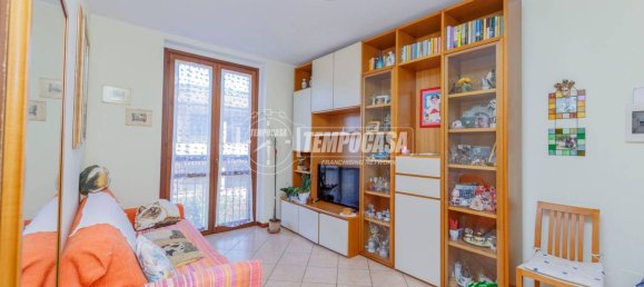 Apartamento de 2 dormitorios en Motta Visconti, Italy No. 372554 4