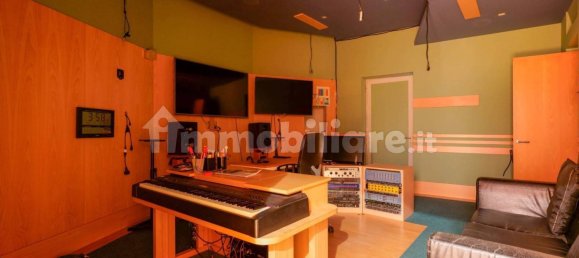 3 rooms Office in Bologna, Italy No. 16783 15