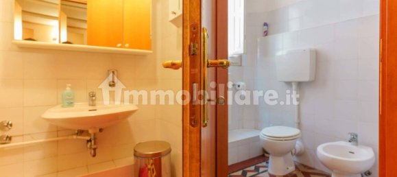 3 rooms Office in Bologna, Italy No. 16783 31
