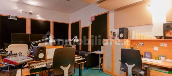 3 rooms Office in Bologna, Italy No. 16783 27