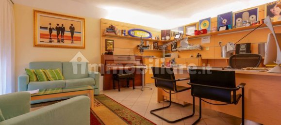 3 rooms Office in Bologna, Italy No. 16783 3