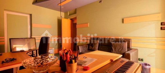 3 rooms Office in Bologna, Italy No. 16783 16