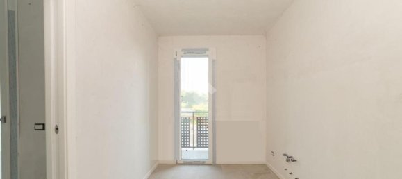 Квартира с 3 комнатами в Гудо Висконти, Италия № 112762 25