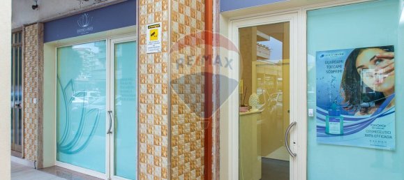 2غرفة عقار تجاري في Acireale, Italy رقم 72814 5