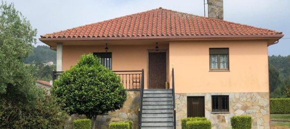 4 bedrooms House in A Coruna, Spain No. 162070 4