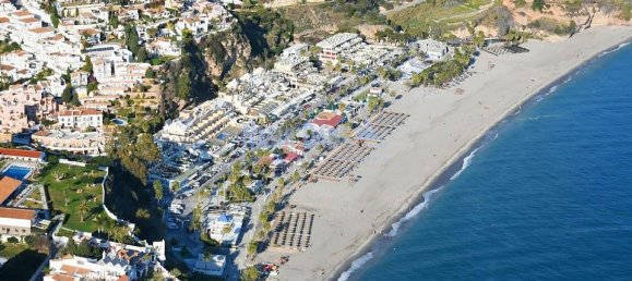 5 bedrooms Townhouse in Nerja, Spain No. 180015 2